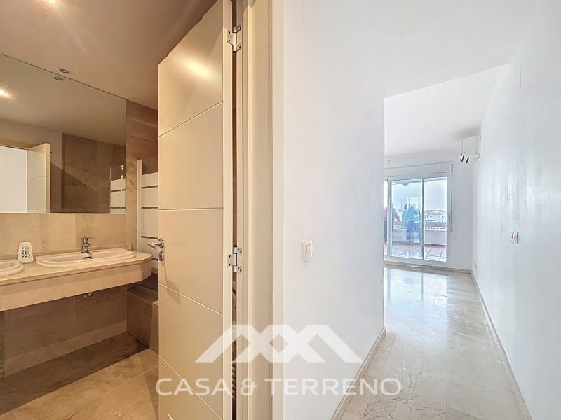 3 chambre Appartement à vendre à Rincon de la Victoria avec piscine garage - 382 000 € (Ref: 9772966)