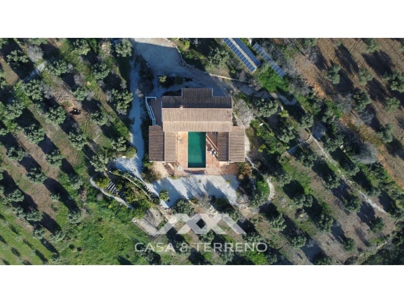 8 Zimmer Villa zu verkaufen in Alcaucin mit Pool - 1.395.000 € (Ref: 9790948)