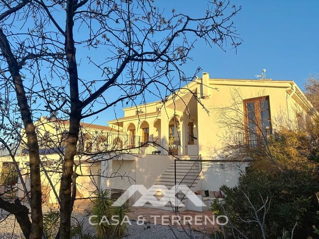 8 Zimmer Villa zu verkaufen in Alcaucín mit Pool - 1.395.000 € (Ref: 9790948)