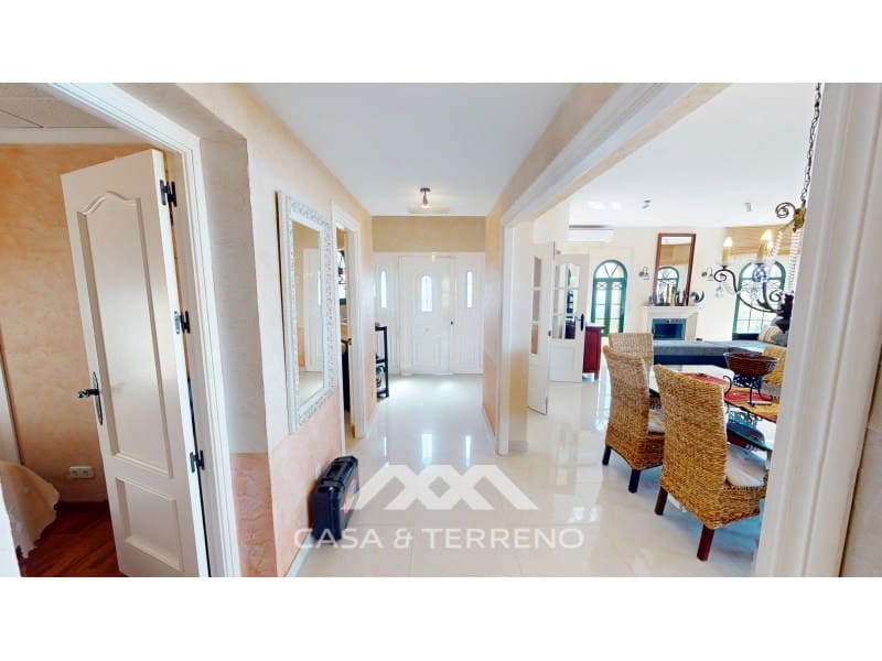 3 bedroom Villa for sale in Algarrobo - € 720,000 (Ref: 9794507)