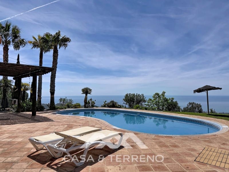 3 bedroom Villa for sale in Algarrobo - € 720,000 (Ref: 9794507)