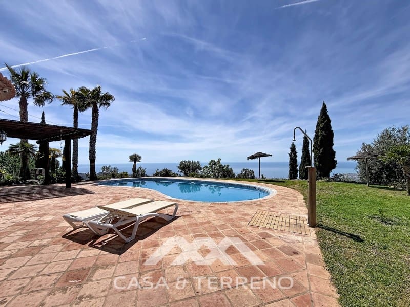 3 bedroom Villa for sale in Algarrobo - € 720,000 (Ref: 9794507)