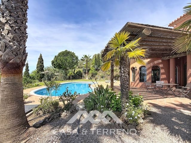 Chalet de 3 habitaciones en Algarrobo en venta - 720.000 € (Ref: 9794507)