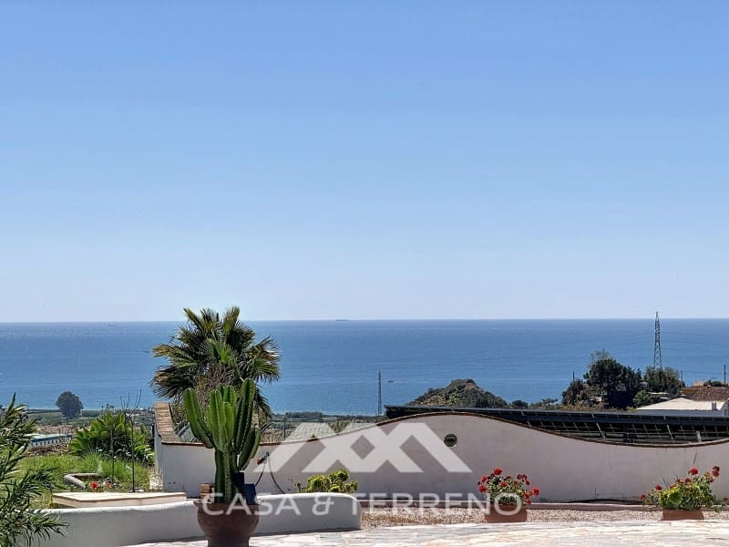 4 soveværelse Villa til salg i Almayate med swimmingpool - € 860.000 (Ref: 9794509)