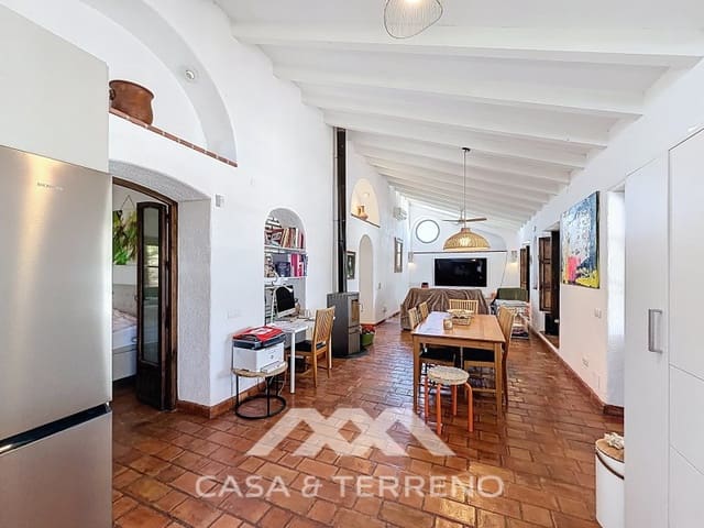 Chalet de 4 habitaciones en Almayate, Vélez-Málaga en venta con piscina - 860.000 € (Ref: 9794509)