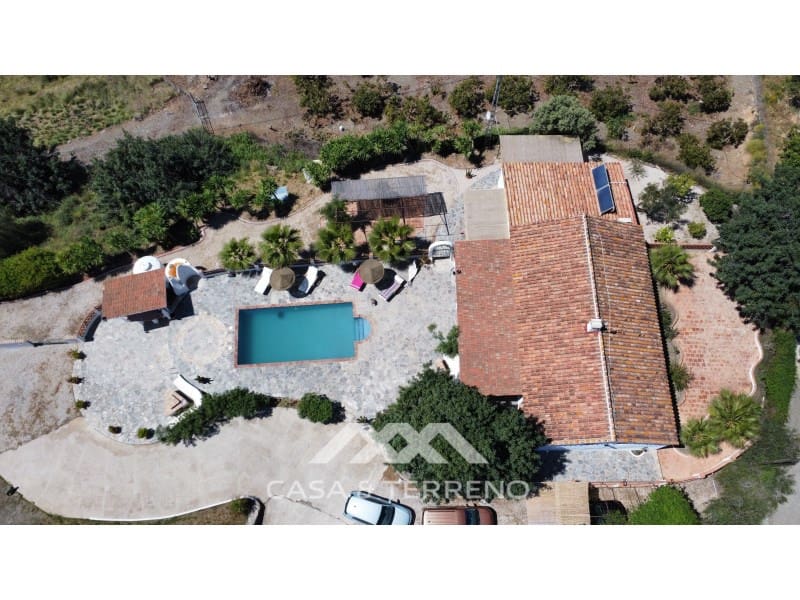 4 soveværelse Villa til salg i Almayate med swimmingpool - € 860.000 (Ref: 9794509)