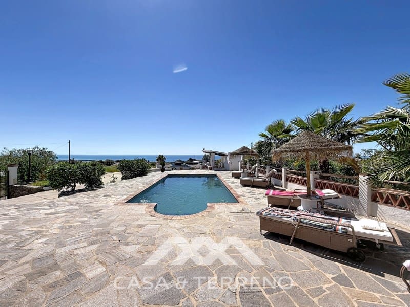 4 soveværelse Villa til salg i Almayate med swimmingpool - € 860.000 (Ref: 9794509)