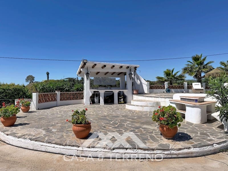 4 soveværelse Villa til salg i Almayate med swimmingpool - € 860.000 (Ref: 9794509)