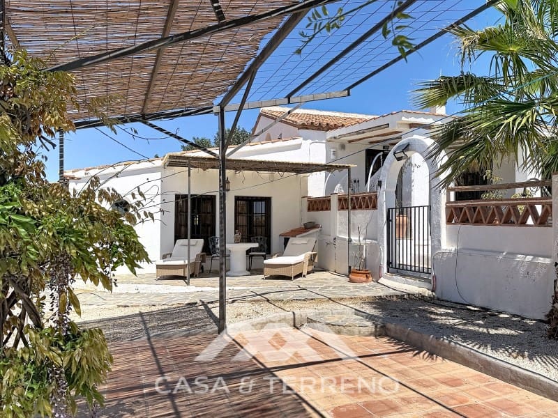 4 soveværelse Villa til salg i Almayate med swimmingpool - € 860.000 (Ref: 9794509)