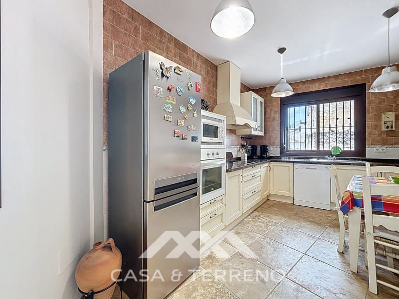 3 Zimmer Doppelhaus zu verkaufen in Salares - 212.100 € (Ref: 9799154)