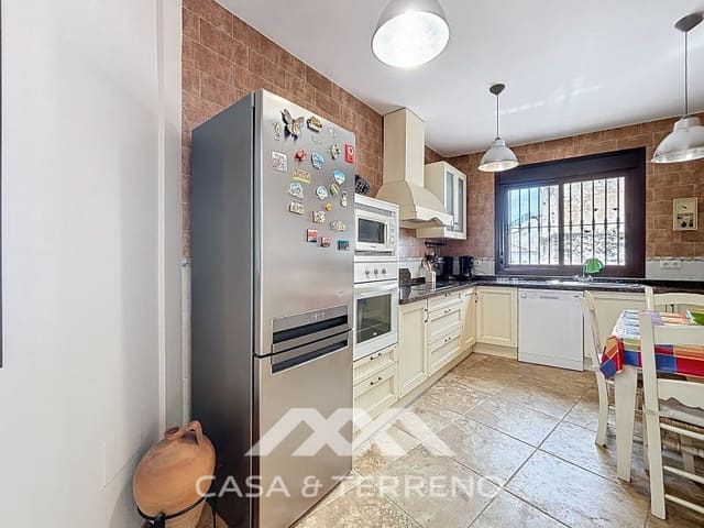 3 Zimmer Doppelhaus zu verkaufen in Salares - 212.100 € (Ref: 9799154)