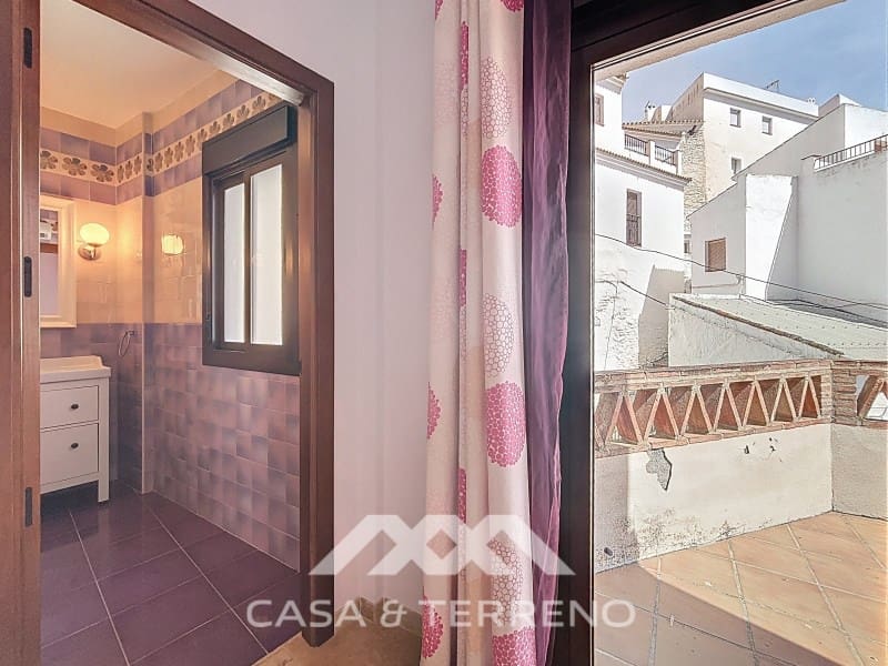 3 Zimmer Doppelhaus zu verkaufen in Salares - 212.100 € (Ref: 9799154)