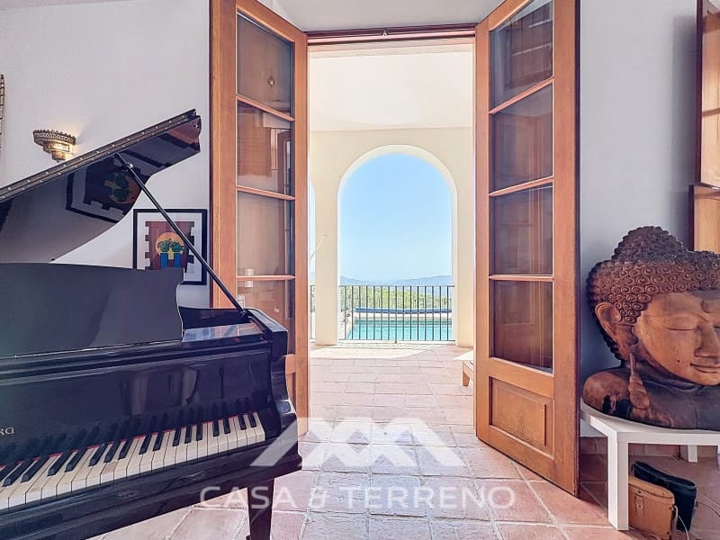 8 Zimmer Villa zu verkaufen in Alcaucin mit Pool - 1.395.000 € (Ref: 9801296)