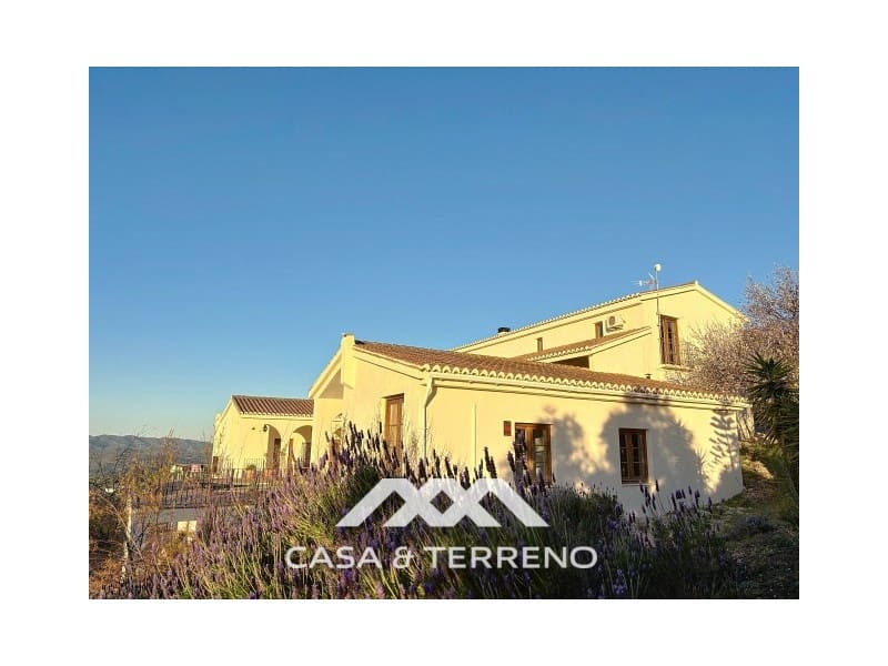 8 Zimmer Villa zu verkaufen in Alcaucin mit Pool - 1.395.000 € (Ref: 9801296)