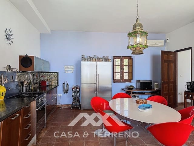 8 Zimmer Villa zu verkaufen in Alcaucín mit Pool - 1.395.000 € (Ref: 9801296)