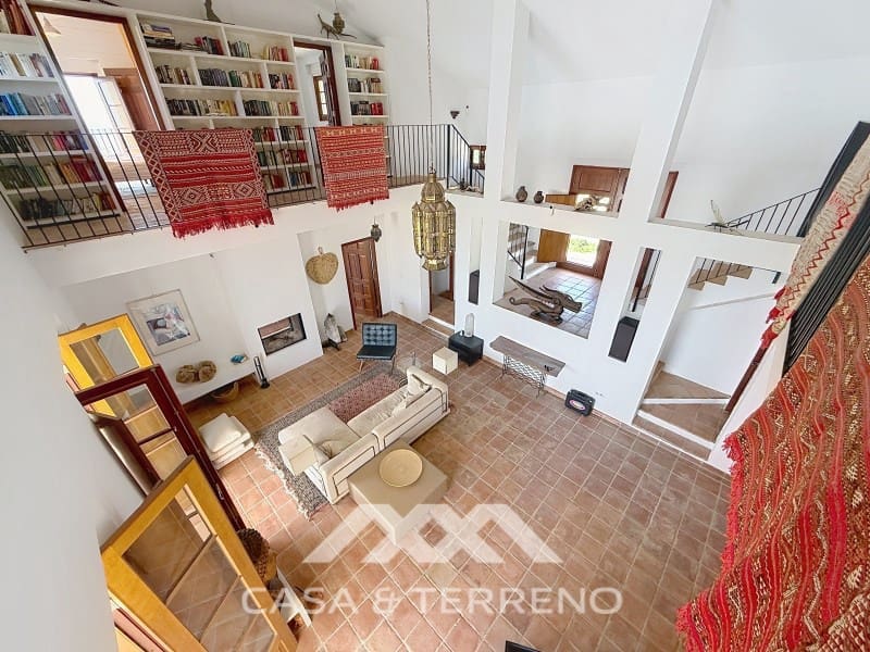 8 Zimmer Villa zu verkaufen in Alcaucin mit Pool - 1.395.000 € (Ref: 9801296)