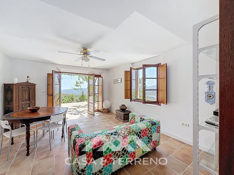 8 Zimmer Villa zu verkaufen in Alcaucin mit Pool - 1.395.000 € (Ref: 9801296)