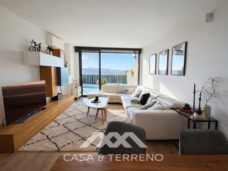 3 Zimmer Haus zu verkaufen in Caleta de Velez mit Pool - 559.000 € (Ref: 9808130)