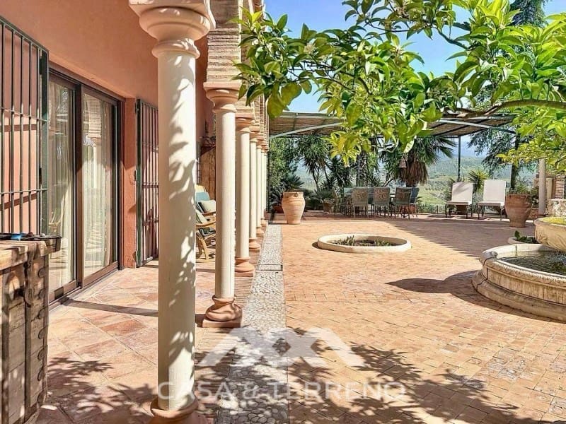 5 makuuhuone Huvila myytävänä paikassa Comares mukana uima-altaan - 1 649 500 € (Ref: 9813294)