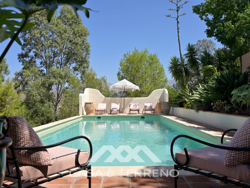 5 bedroom Villa for sale in Comares with pool - € 1,649,500 (Ref: 9813294)