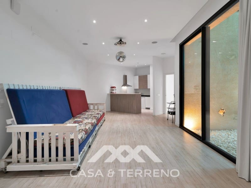 6 bedroom Villa for sale in Malaga city with pool - € 1,870,000 (Ref: 9813295)