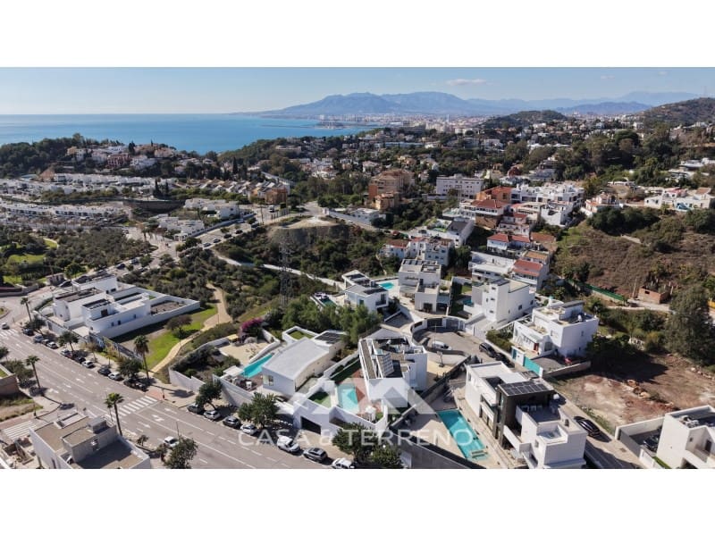 6 bedroom Villa for sale in Malaga city with pool - € 1,870,000 (Ref: 9813295)