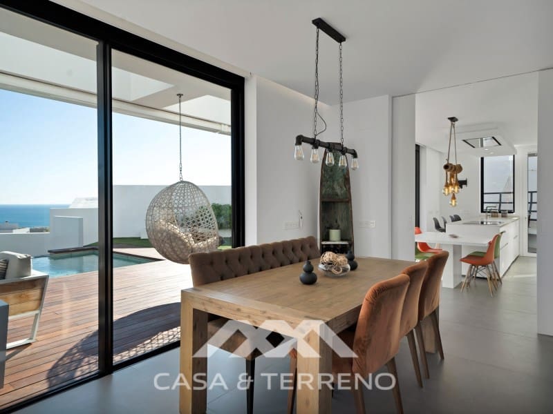 6 bedroom Villa for sale in Malaga city with pool - € 1,870,000 (Ref: 9813295)