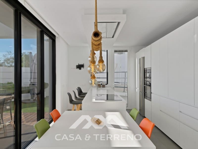 6 bedroom Villa for sale in Malaga city with pool - € 1,870,000 (Ref: 9813295)