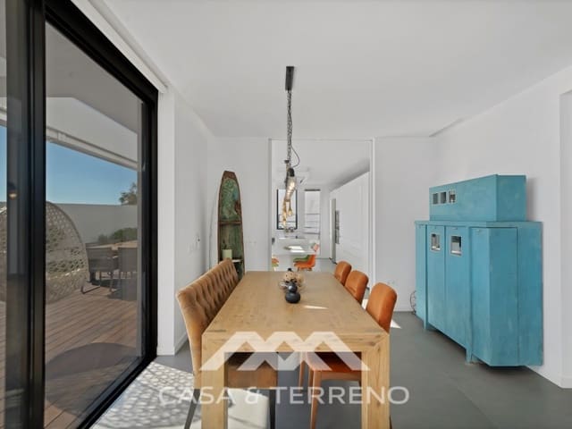 6 bedroom Villa for sale in Hacienda Paredes, Málaga city with pool - € 1,870,000 (Ref: 9813295)