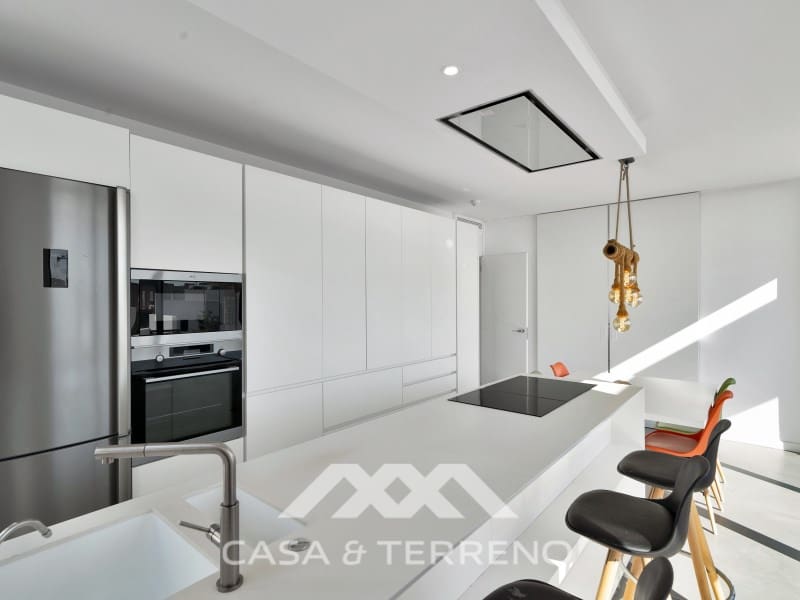 6 bedroom Villa for sale in Malaga city with pool - € 1,870,000 (Ref: 9813295)
