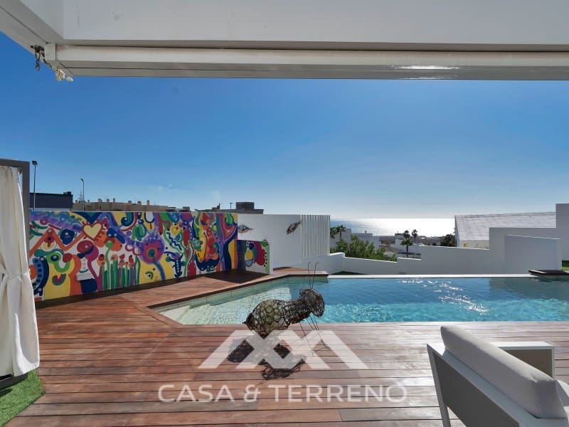 6 bedroom Villa for sale in Malaga city with pool - € 1,870,000 (Ref: 9813295)