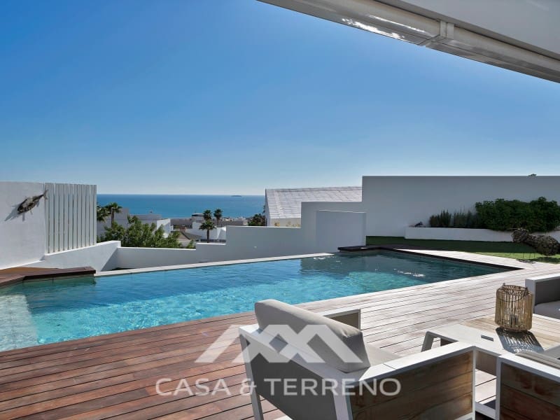 6 bedroom Villa for sale in Malaga city with pool - € 1,870,000 (Ref: 9813295)