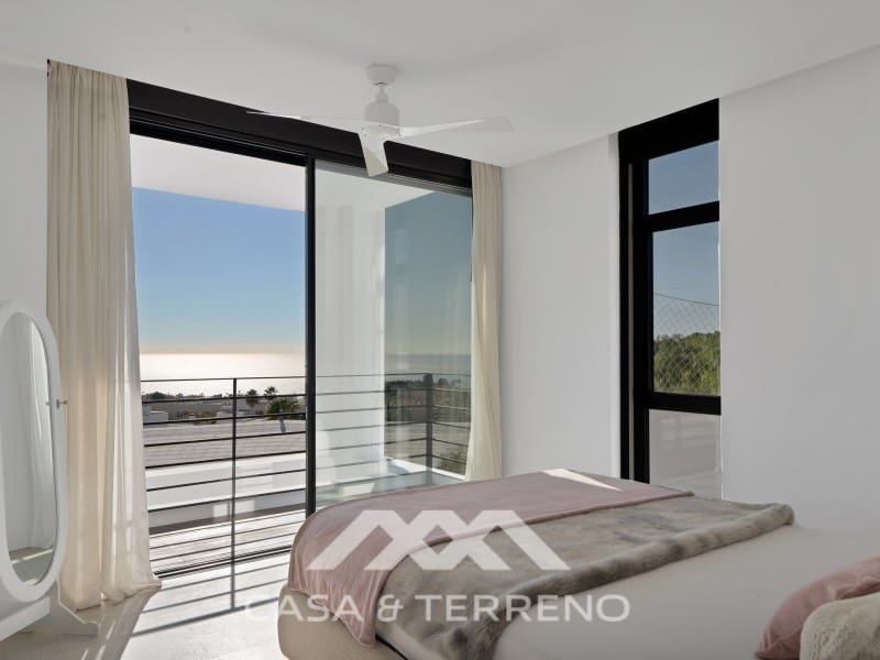 6 bedroom Villa for sale in Malaga city with pool - € 1,870,000 (Ref: 9813295)