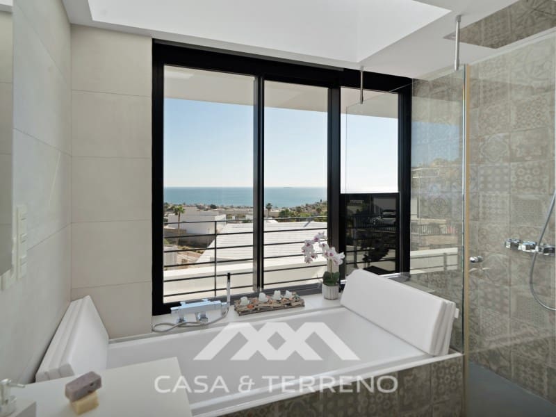 6 bedroom Villa for sale in Malaga city with pool - € 1,870,000 (Ref: 9813295)