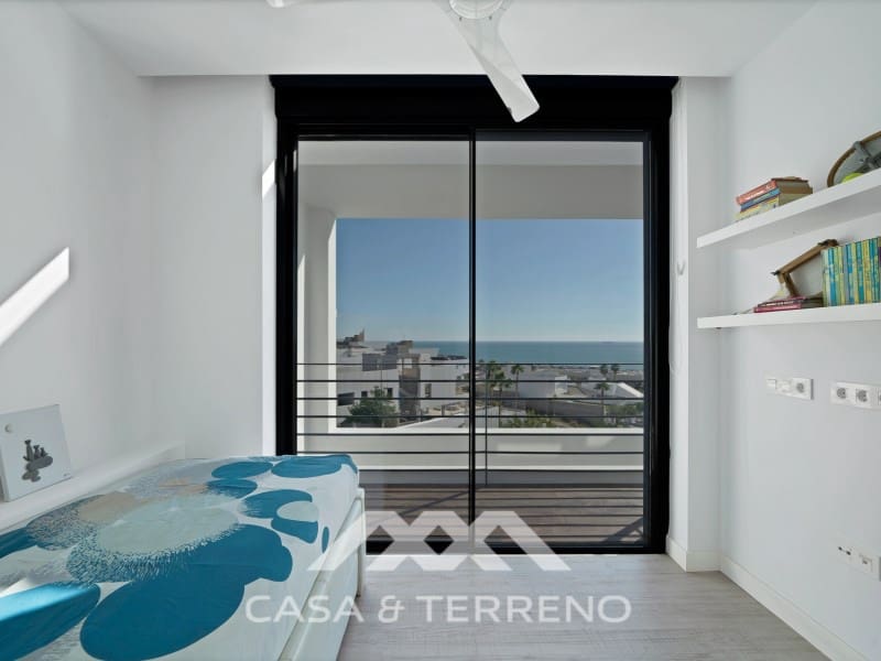 6 bedroom Villa for sale in Malaga city with pool - € 1,870,000 (Ref: 9813295)
