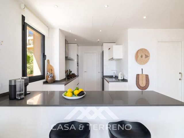 2 chambre Penthouse à vendre à Montemayor - Marbella Club, Benahavís avec piscine - 750 000 € (Ref: 9813296)