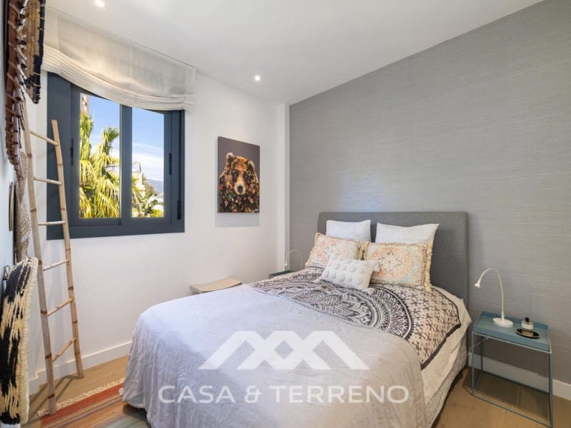 2 Zimmer Penthouse zu verkaufen in Benahavis mit Pool - 750.000 € (Ref: 9813296)