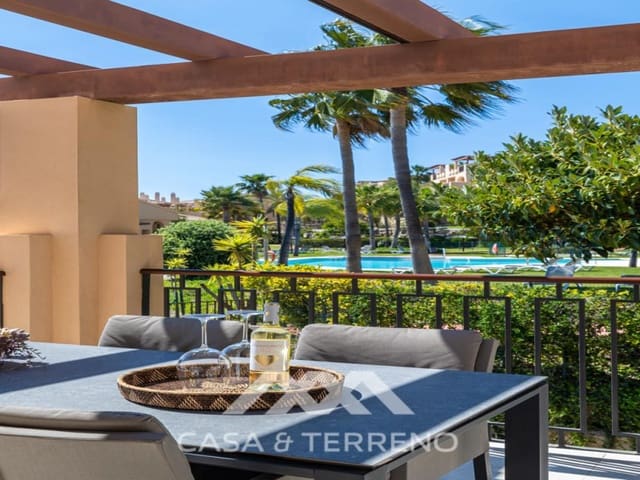 2 chambre Penthouse à vendre à Montemayor - Marbella Club, Benahavís avec piscine - 750 000 € (Ref: 9813296)