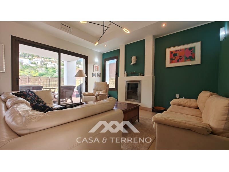 3 soverom Villa til salgs i Benalmadena med svømmebasseng garasje - € 799 000 (Ref: 9813297)