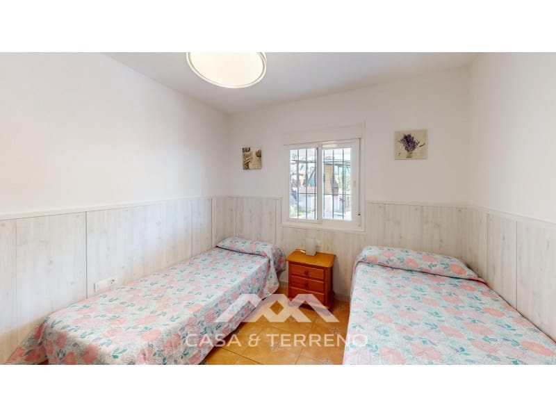 3 soveværelse Villa til salg i Sayalonga med swimmingpool - € 365.000 (Ref: 9820336)