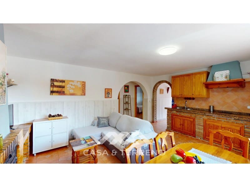 3 soveværelse Villa til salg i Sayalonga med swimmingpool - € 365.000 (Ref: 9820336)