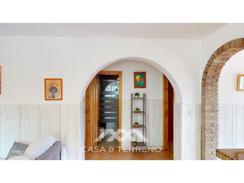 3 soveværelse Villa til salg i Sayalonga med swimmingpool - € 365.000 (Ref: 9820336)