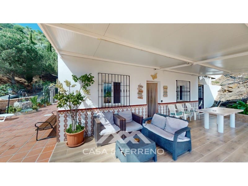 3 soveværelse Villa til salg i Sayalonga med swimmingpool - € 365.000 (Ref: 9820336)