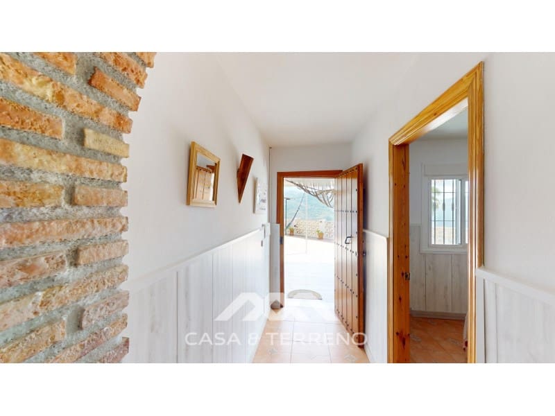 3 soveværelse Villa til salg i Sayalonga med swimmingpool - € 365.000 (Ref: 9820336)