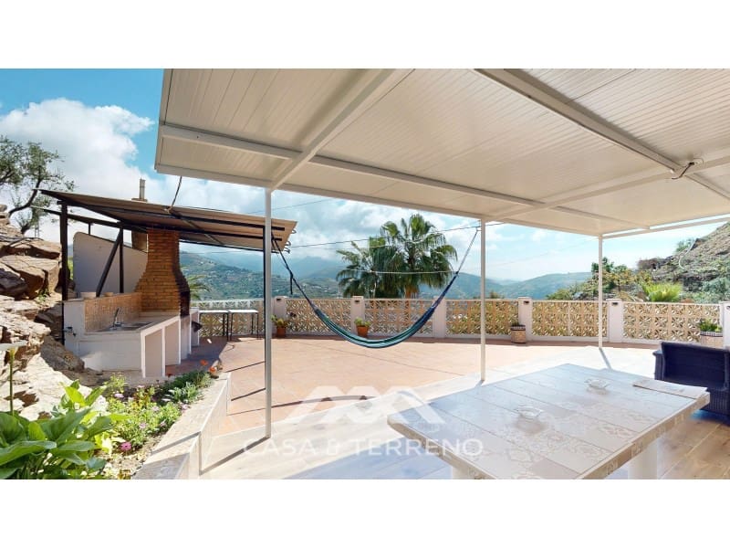 3 soveværelse Villa til salg i Sayalonga med swimmingpool - € 365.000 (Ref: 9820336)