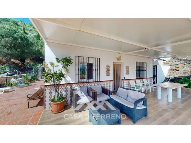3 soveværelse Villa til salg i Sayalonga med swimmingpool - € 365.000 (Ref: 9820336)