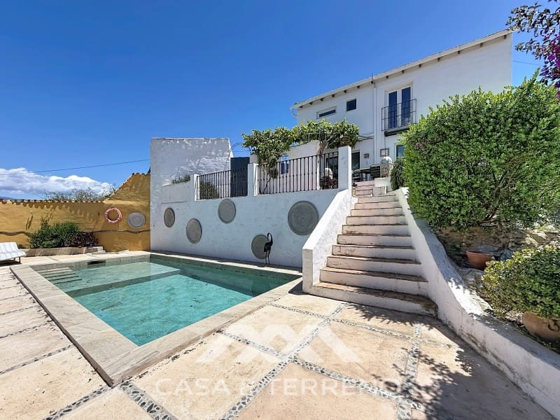 2 bedroom Villa for sale in Almayate with pool - € 598,000 (Ref: 9846157)