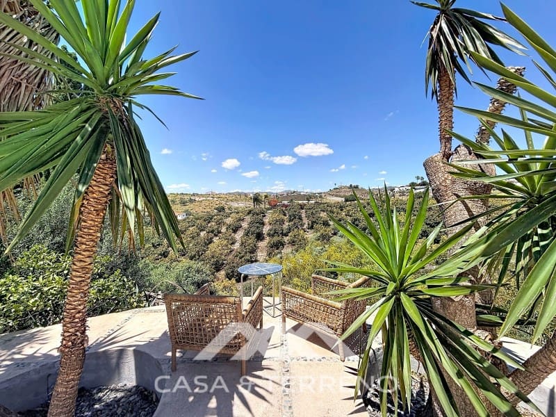 2 bedroom Villa for sale in Almayate with pool - € 598,000 (Ref: 9846157)