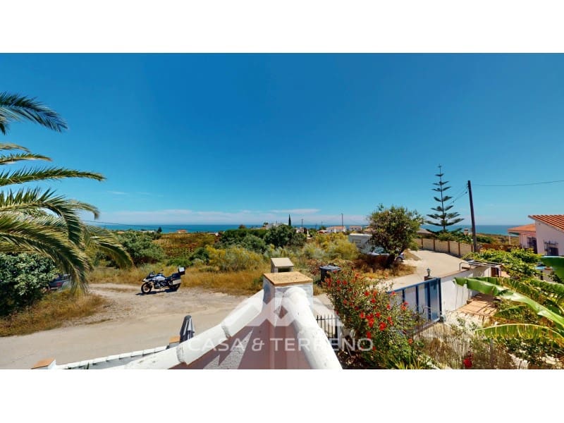 2 bedroom Villa for sale in Almayate with pool - € 598,000 (Ref: 9846157)