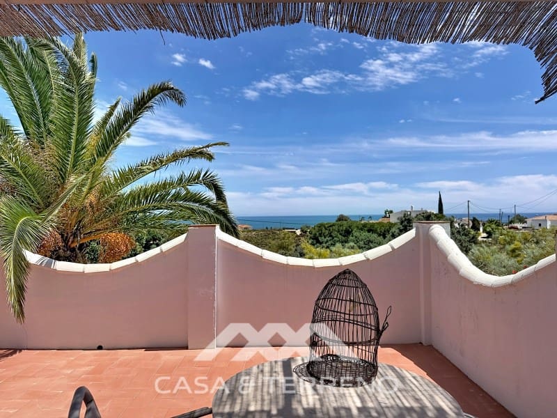 2 bedroom Villa for sale in Almayate with pool - € 598,000 (Ref: 9846157)
